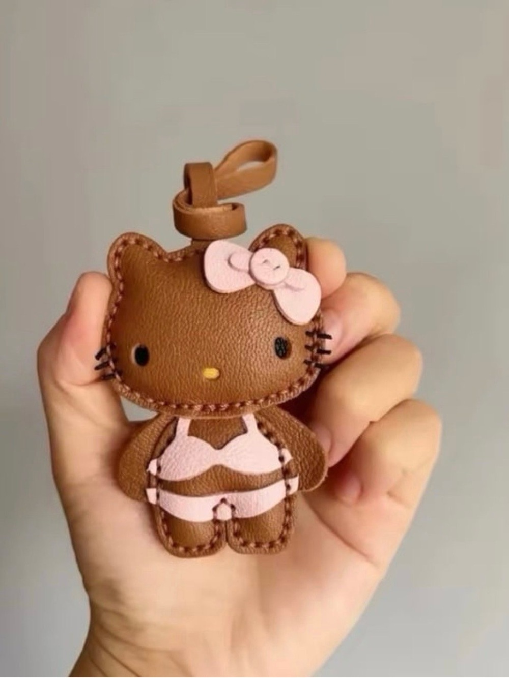 Hello Kitty Brown Leather Bag Charm
-Pink Bikini & Bow
~NEW~
